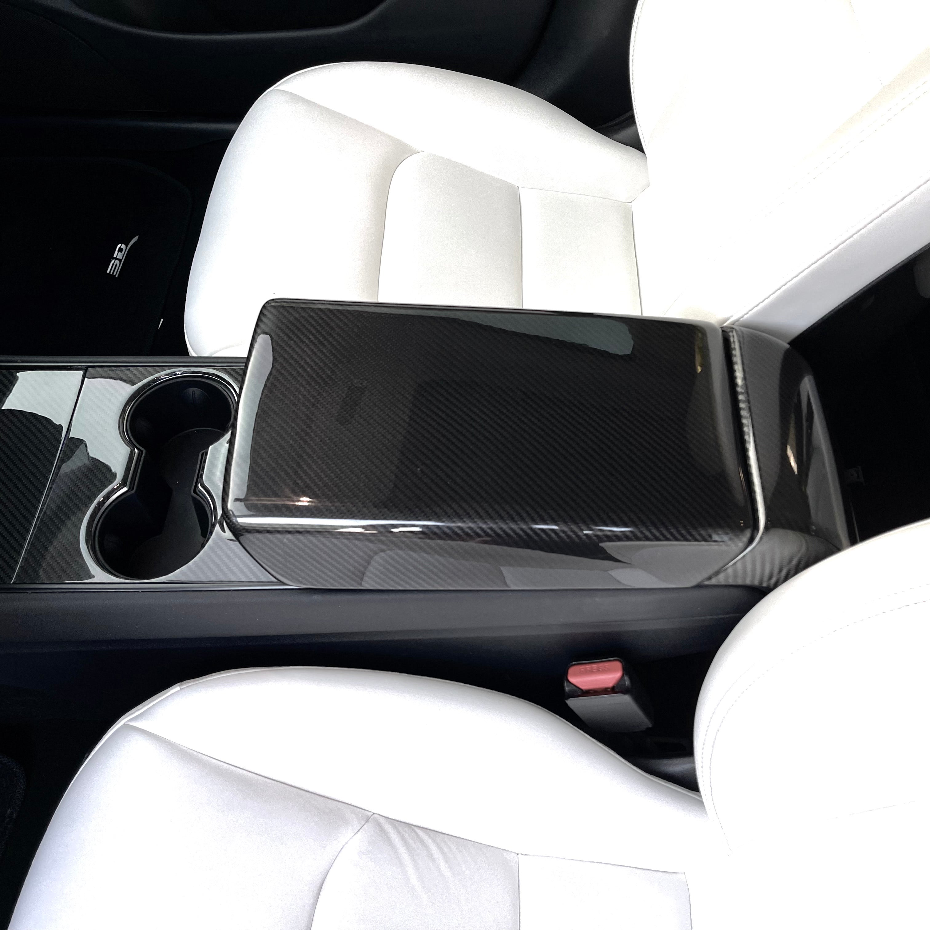 Model Y / 3 Armrest Cover - Dry Carbon Fiber Interior Mods