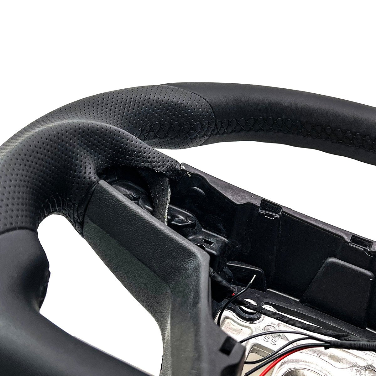 Touch Horn Round Steering Wheel Replacement for Tesla Model S / X 2021-2023