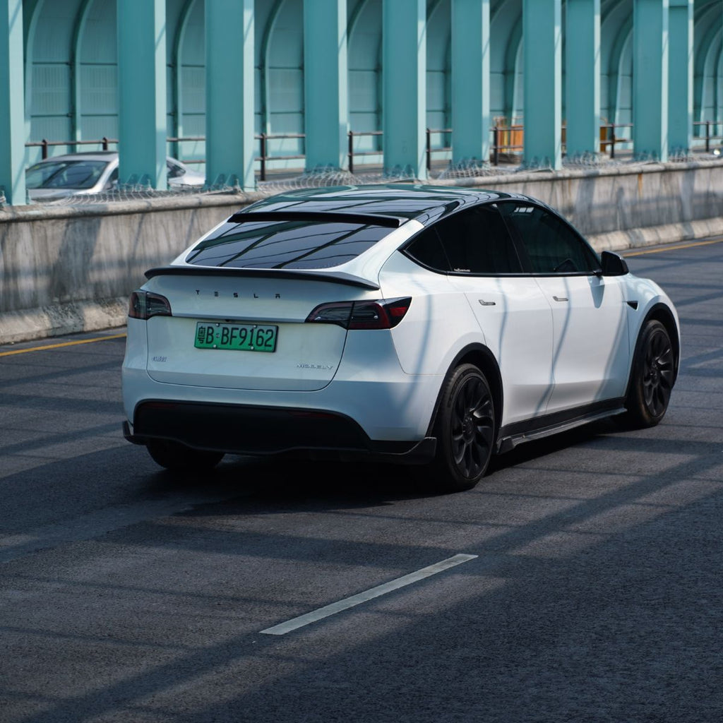 Model Y / 3 Spoiler V-Style - Carbon Fiber Exterior Mods
