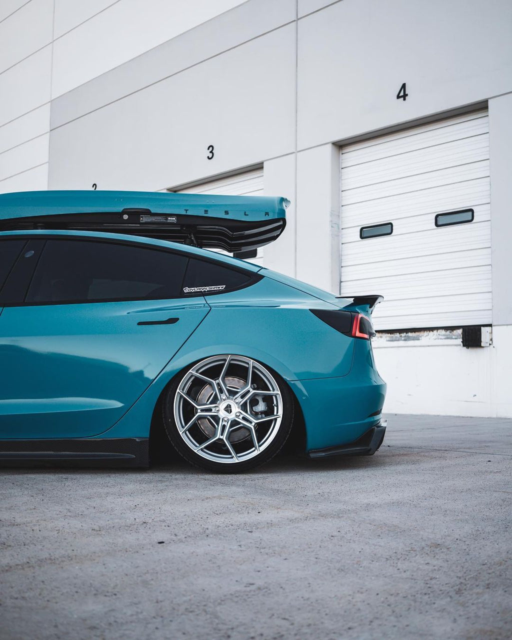 Tesla Model 3 Carbon Fiber Rear Spoiler Ver.3