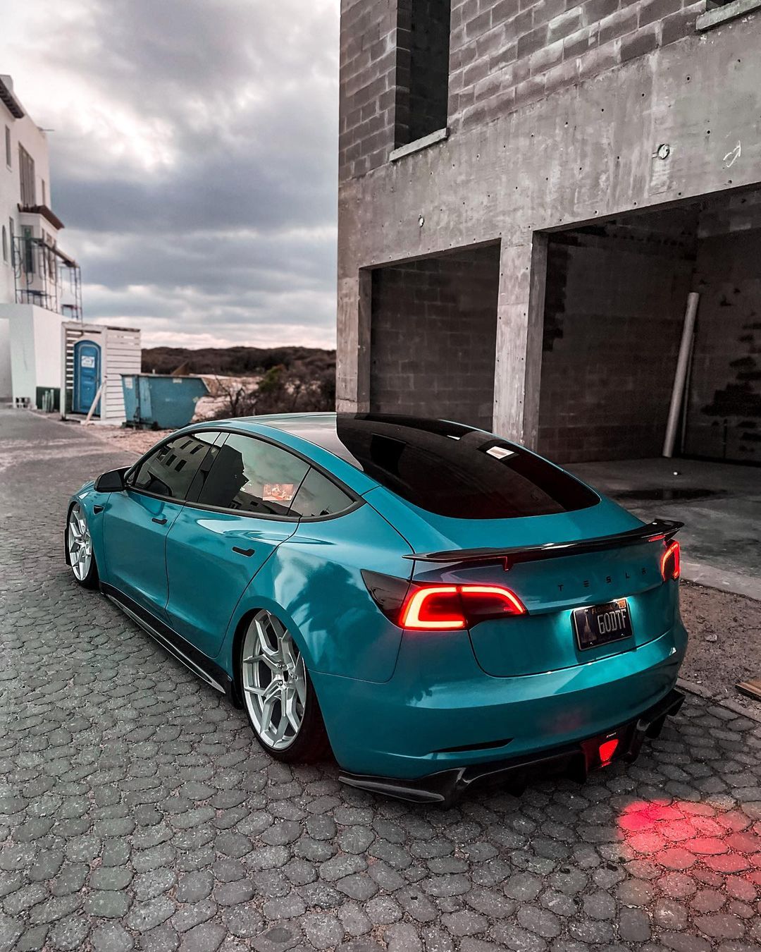 Tesla Model 3 Carbon Fiber Rear Spoiler Ver.3