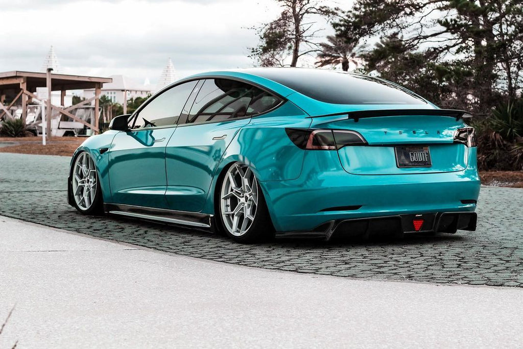 Tesla Model 3 Carbon Fiber Rear Spoiler Ver.3