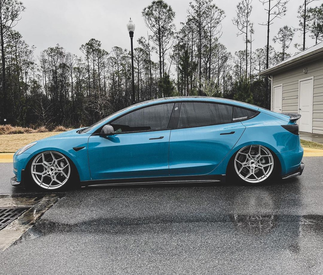 Tesla Model 3 Carbon Fiber Rear Spoiler Ver.3
