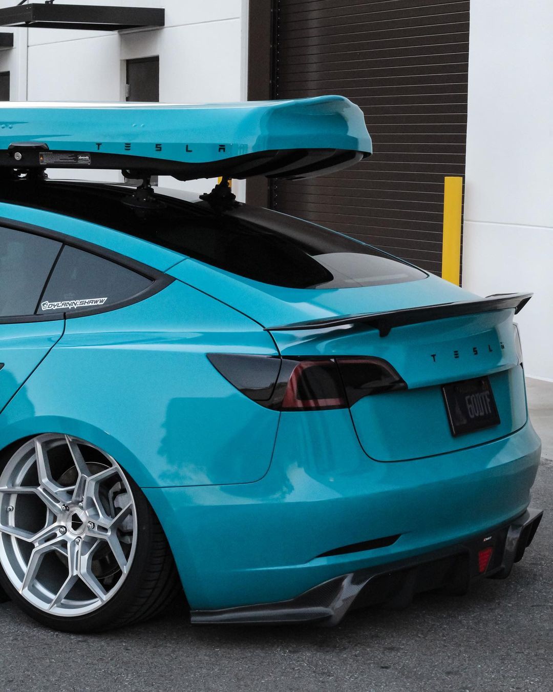 Tesla Model 3 Carbon Fiber Rear Spoiler Ver.3