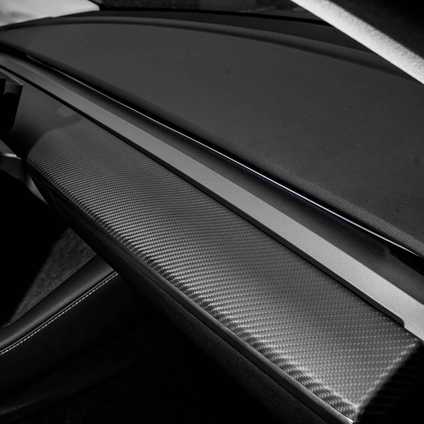 Tesla Model 3 / Y Dashboard Cover - Dry Carbon Fiber Interior Mods