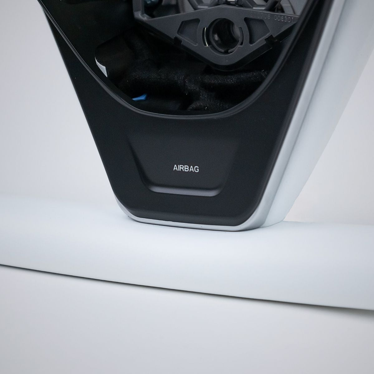 Yoke Plaid Steering Wheel for Tesla Model 3 / Y【White Leather】